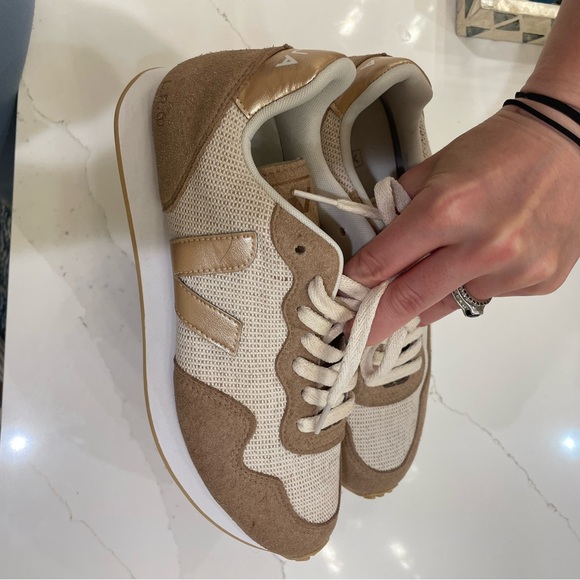 Veja Women's SDU J-Mesh Sneakers - Brown and Cream - Picture 8 of 9